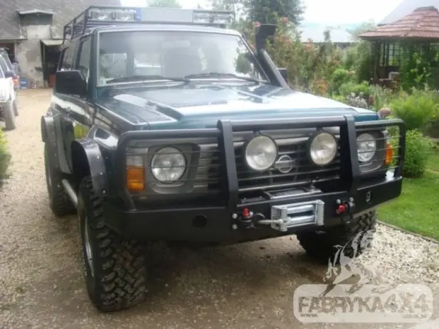 Commander Vite PARE CHOC AVANT AVEC PARE BUFFLE F4X4 POUR NISSAN PATROL GR Y60